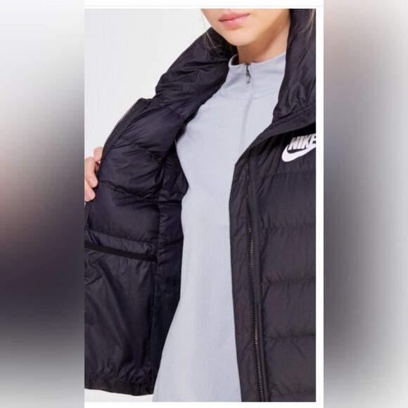 NIKE Black funnel neck puffer vest , cinched back , pockets - Picture 3 of 9